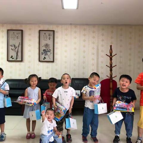 “祖国好、企业美、幸福家”——这个六一，与“粽”不“童”