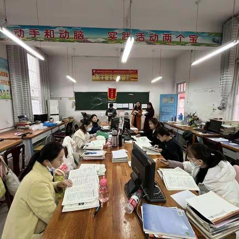 金乡县王杰教育集团文峰校区教学简报(第280期）主办:文峰中学教学中心