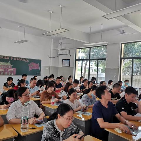 【携手交流，共促成长】636班第一次全体家长会