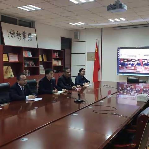 8.19班同学和家长积极参加3月25日亲子家校会