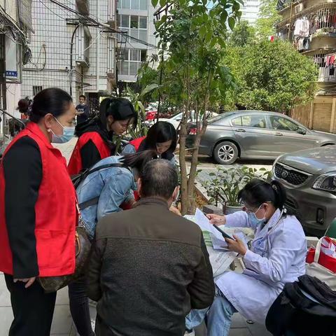 新港社区全力推动60岁以上老年人接种第二针新冠疫苗