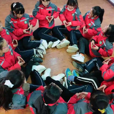 舞动青春    展望未来               职田中学舞蹈社团开展实录