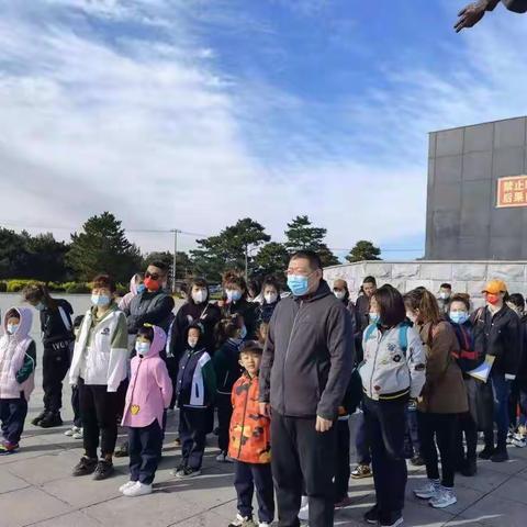 交通小学2021级1班10月10日“庆国庆亲近大自然亲子秋游”活动