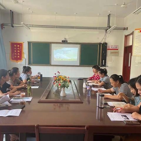 教研促合力 分享促提升——小学综合实践学科中心教研活动