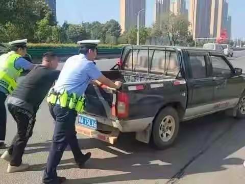 【国庆我在岗】您的“推车哥”持续在线！