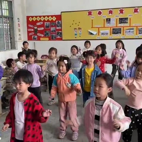 双板桥完全小学———温馨课后服务，缤纷校园生活