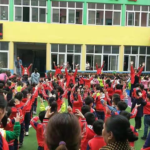 黄陂区光荣村幼儿园大一班家长会