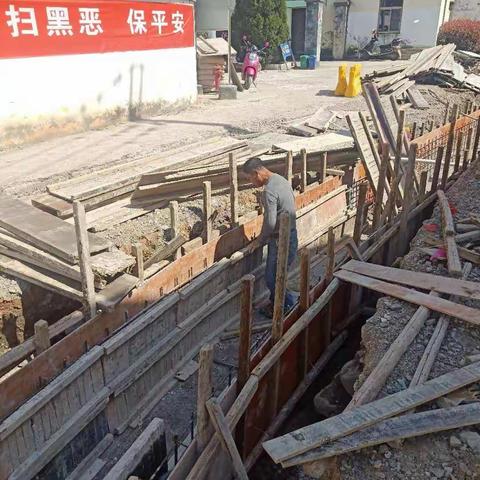 曹宅小城镇环境综合整治及长效管理每日一报