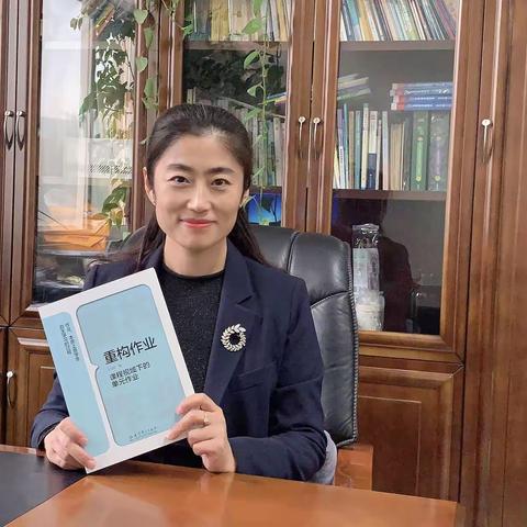 喜迎二十大 阅读向未来——江苏师范大学附属实验学校小学部本部读书月活动之书记领读，校长荐书