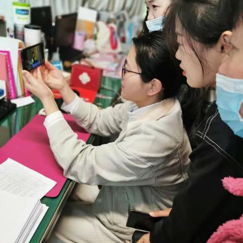 协同聚力 共同成长——师大附实校小学部本部组织观看区域基础教育课程教学改革展示活动