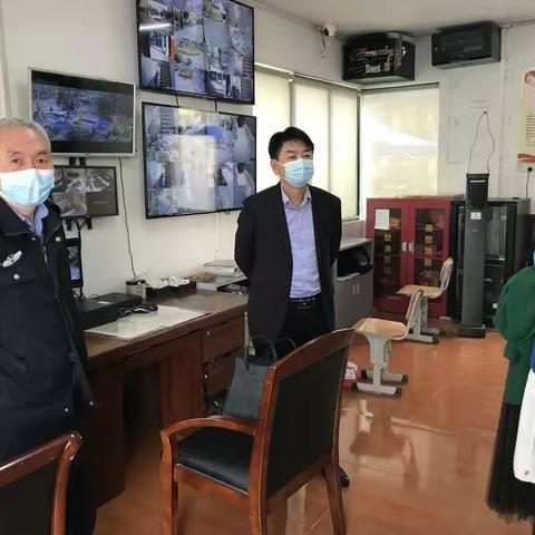 责任督学进校园 督查指导促发展 ----区责任督学莅临二中进行体育工作专项督导