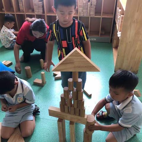 巩义市京师实验幼儿园小三班～“有趣的建构”