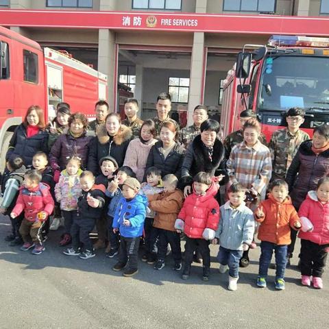 小小的肩膀 大大的力量🚒🚒                                              —12.20🚒参观记❤