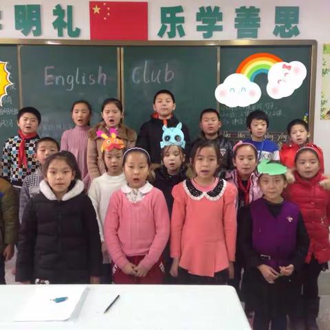 Sunny English Club每天都充满了快乐，就像明媚的阳光一样给大家带来温暖、幸福和希望。快乐学习，快乐生活