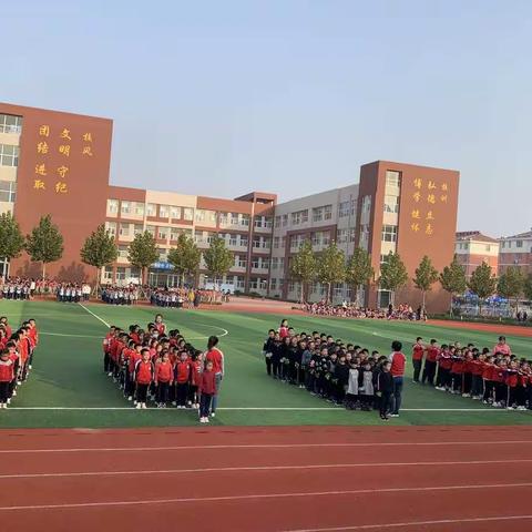 昌乐县宝石城小学会操比赛风采