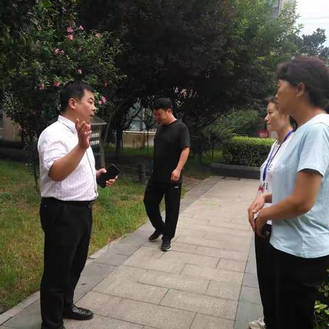 市创文办东城区督导组组长罗学军带队对动态达标点位进行复查督导