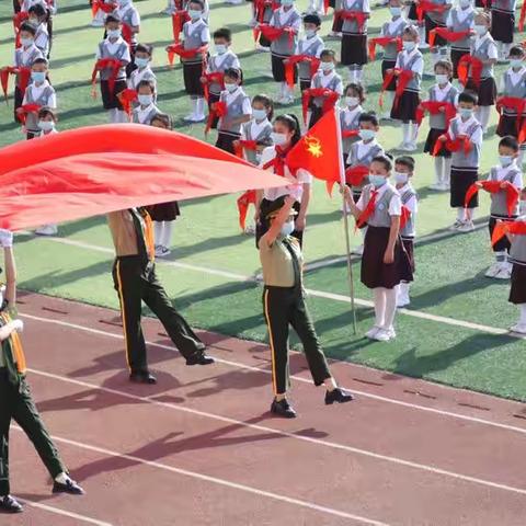 【童心献礼二十大，争做时代好少年】—育英小学一年级入队仪式