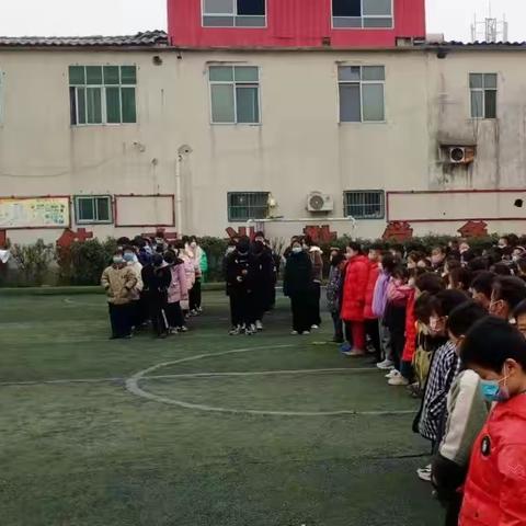 开学演练不松懈 迎接孩童春日归——临颍县王孟镇中心小学开展安全疏散演练