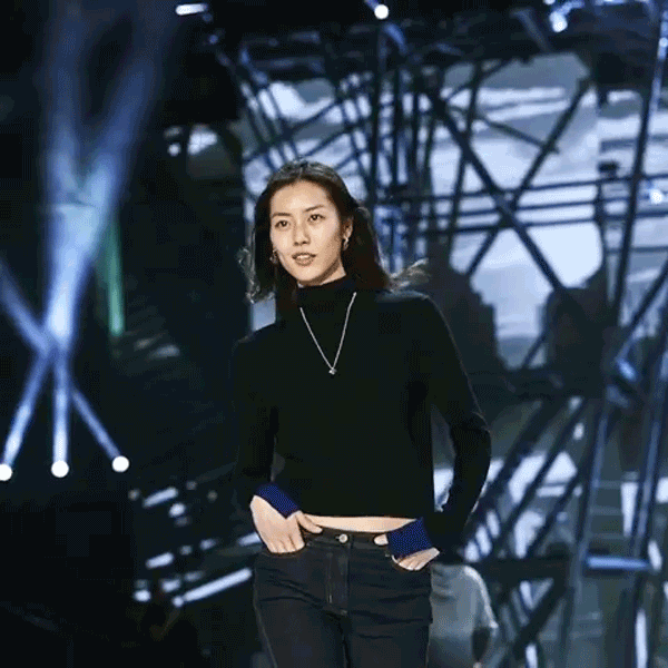 华亿艺术培训学校【辣妈模特班】开课啦！现在上课，可以直接参加洛阳牡丹花卉时装周大赛！！