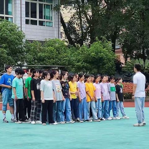 展玩中学体育课堂风采，共教研促成长