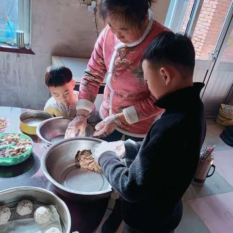 【全环境立德树人】我的寒假生活，我的中国年——常州路小学四.一中队张学斌欢欢喜喜过大年——年夜饭篇！