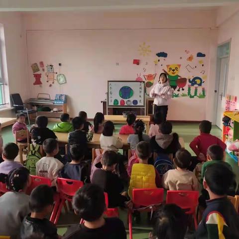 《大手牵小手   文明伴我走》扎兰营子镇中心幼儿园垃圾分类主题活动