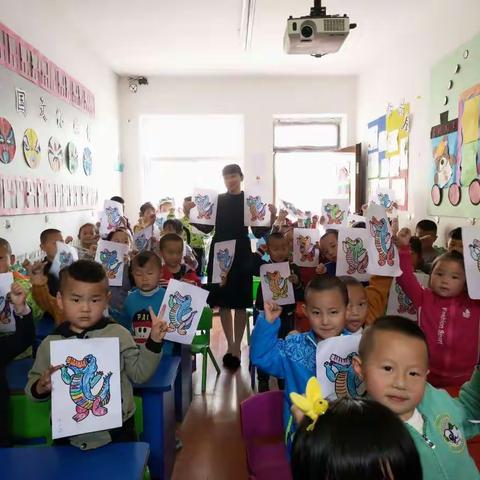 《七色光幼儿园》中三班无课日