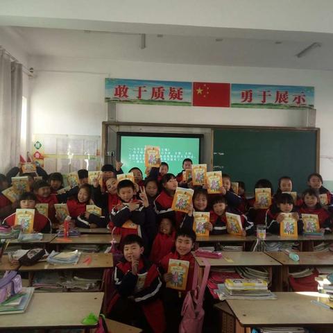 遨游书海，与书香为伴！