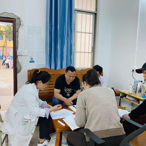 横州市石塘镇芦村学区三年级数学组集体备课活动缩影