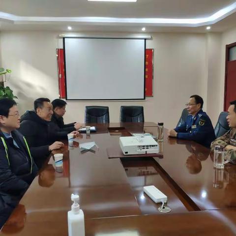 我所三位领导与驻军单位友好会谈
