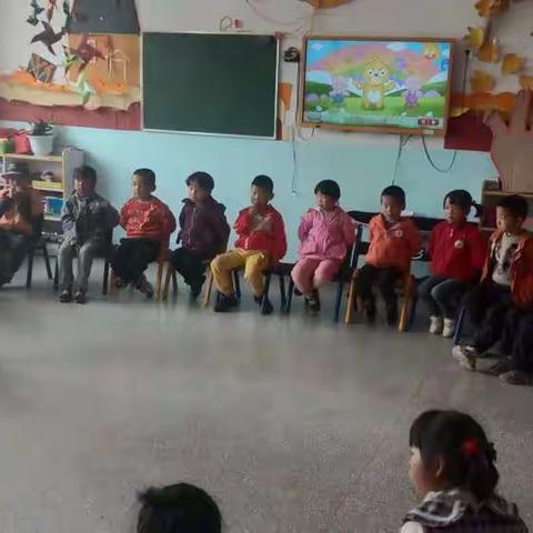 大二班教学游戏《幼儿园我的家》