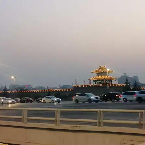 城载华夏千年史，景动世界万众心