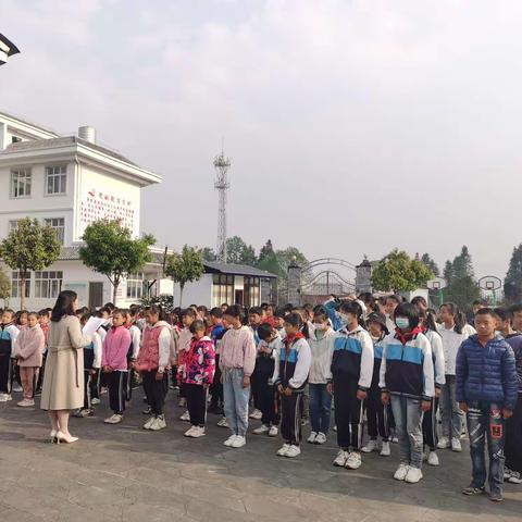 固东镇百亩完小开展全民国家安全教育日活动