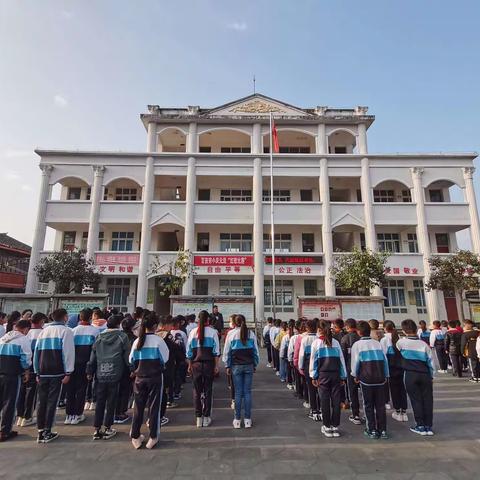 多措并举共筑安全防线                                 ——百亩完小开展系列安全工作共建平安校园