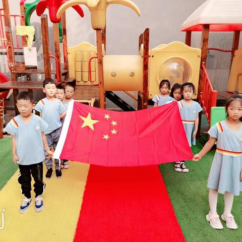 阳光宝贝幼儿园本学期升旗仪式