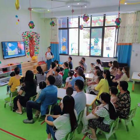 “浓浓中秋情，悠悠中秋风”——竹山县花城幼儿园苗三班中秋节活动