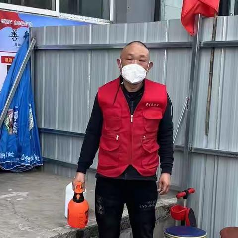 “党员红”化身“志愿红”