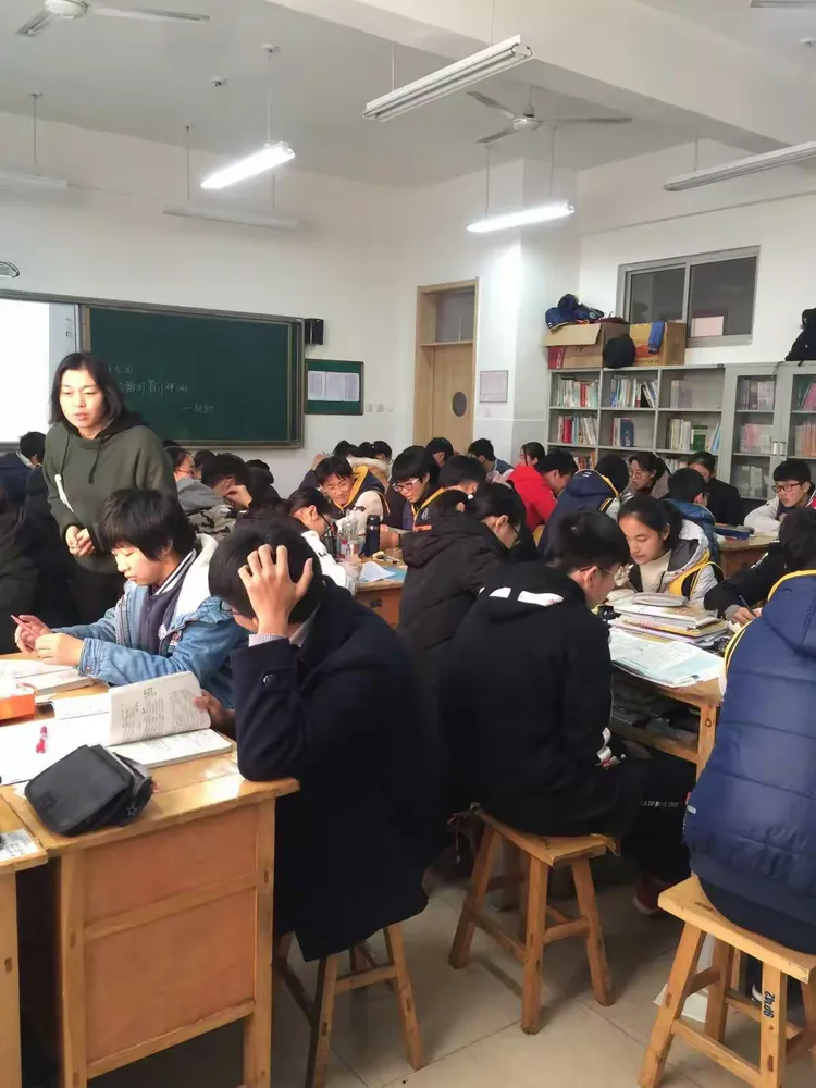 爱是责任一豪迈中学第六届家委会第一次轮值记