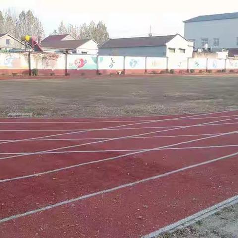 修剪花草树木 美化校园环境一一拳铺镇第三完全小学开展修剪花草树木绿化活动