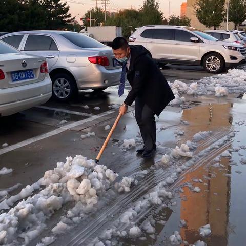 汇海胜利分理处风雪中坚守