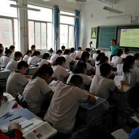 共同体学校2017-2018学年第二学期同课异构圆满成功