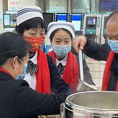 除夕夜   送温暖—驻马店市中医院领导慰问一线职工、患者及家属