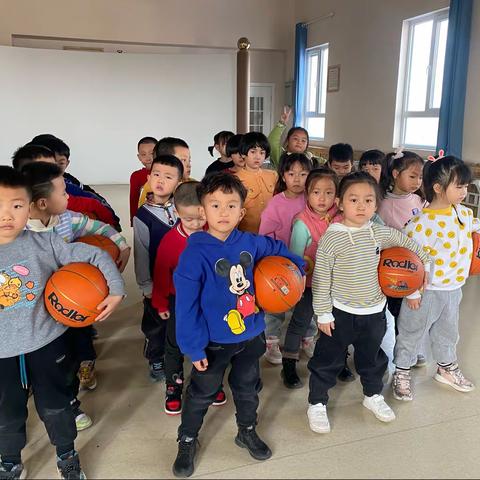银川市启贝乐幼儿园《花样篮球》第二课