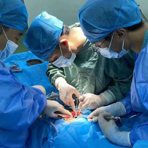 核磁半夜开机诊断准，外科急诊开刀恶石除