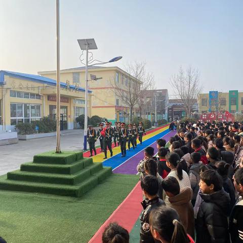 “播种希望，收获春光”佟庄小学升旗仪式
