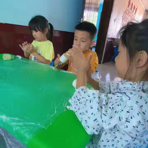 小小手幼儿园大班中秋活动