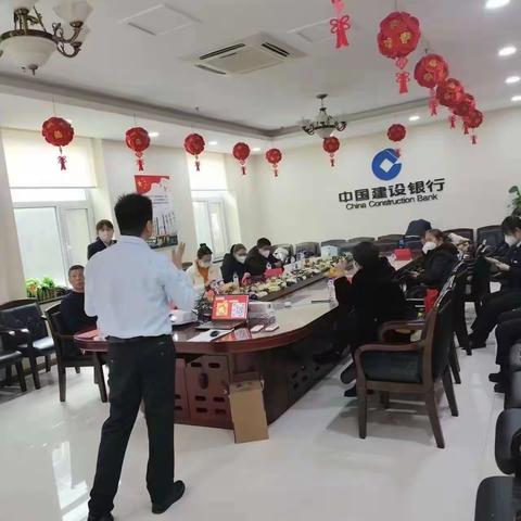 “共筑诚信消费环境，提振金融消费信心”长春人民广场支行营业部开展消保宣传活动