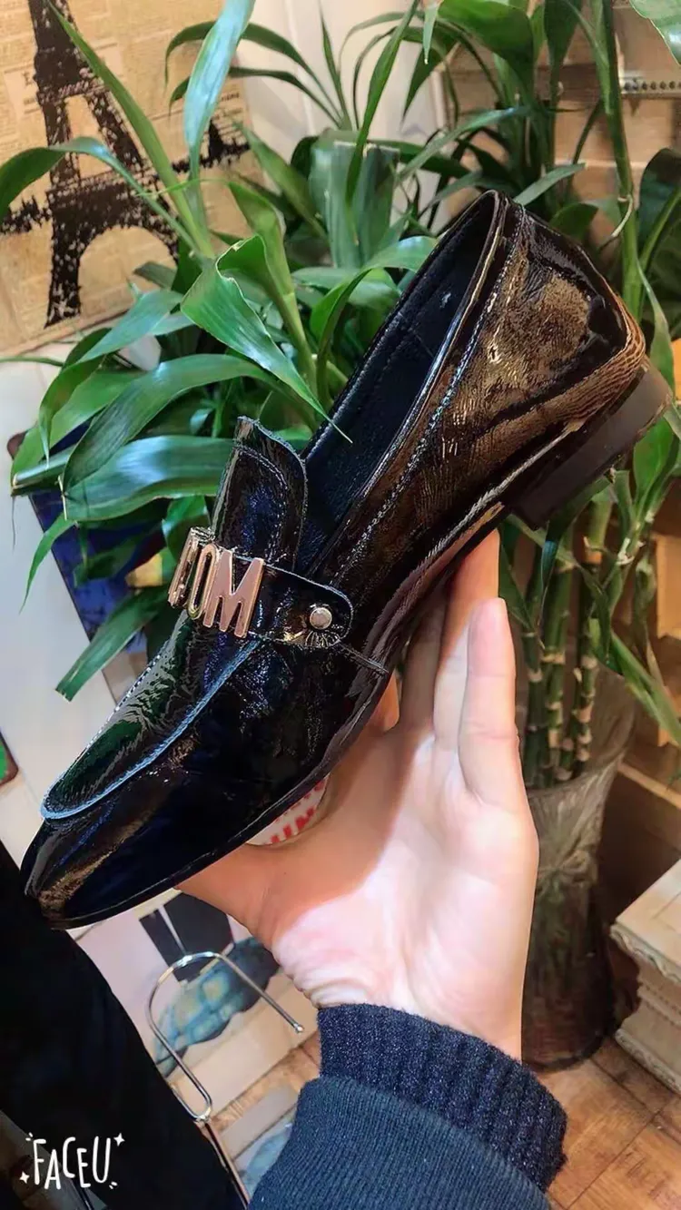 《悦丽鸟真皮女鞋》你喜欢的款都在这里!欢迎👏大家围观!