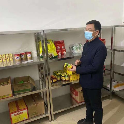 市人大常委会副主任黄新生督导食品安全“两个责任”落实工作