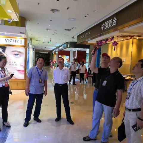 市节能中心联合市商务局开展限塑及空调温度控制专项检查